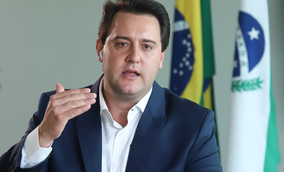 Defensor da parceria com a iniciativa privada, sobretudo para alavancar investimentos na área de infraestrutura, o governador Carlos Massa Ratinho Junior já deixou claro que a Copel e a Sanepar são intocáveis e não serão privatizadas em seu governo. - Curitiba, 18/01/2019 - Foto: Rodrigo Félix Leal