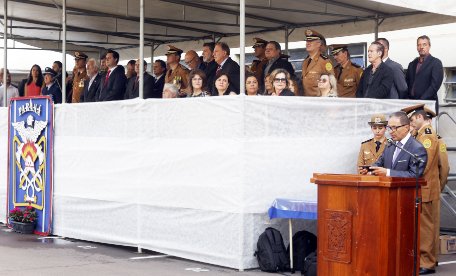 O governador Carlos Massa Ratinho Junior participa da solenidade de troca de comando do Corpo de Bombeiros do Paraná. O coronel Samuel Prestes assume o comando, em substituição ao coronel Antônio Carlos de Morais, que ocupava interinamente o cargo.  -  Curitiba, 21/01/2019  -  Foto: Arnaldo Alves/ANPr