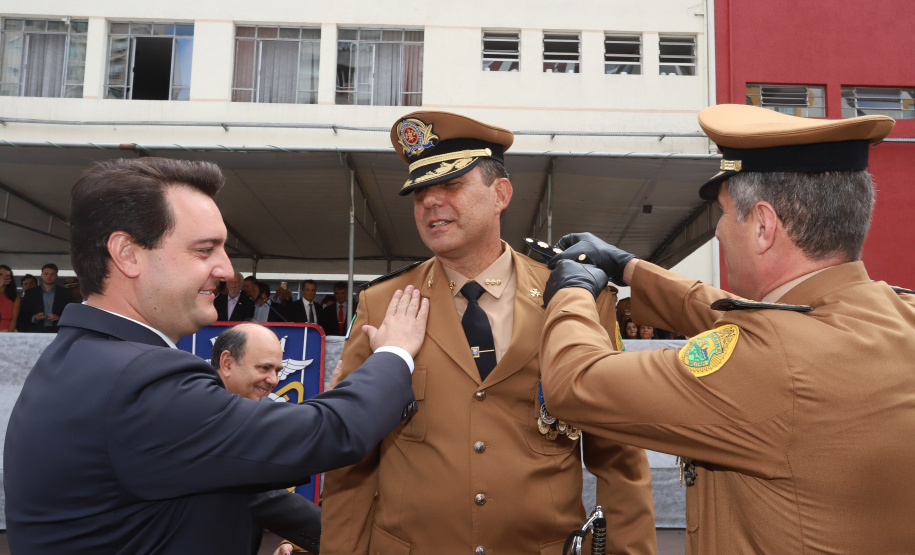 O governador Carlos Massa Ratinho Junior participa da solenidade de troca de comando do Corpo de Bombeiros do Paraná. O coronel Samuel Prestes assume o comando, em substituição ao coronel Antônio Carlos de Morais, que ocupava interinamente o cargo. - Curitiba, 21/01/2019 - Foto: Rodrigo Felix Leal/ANPr
