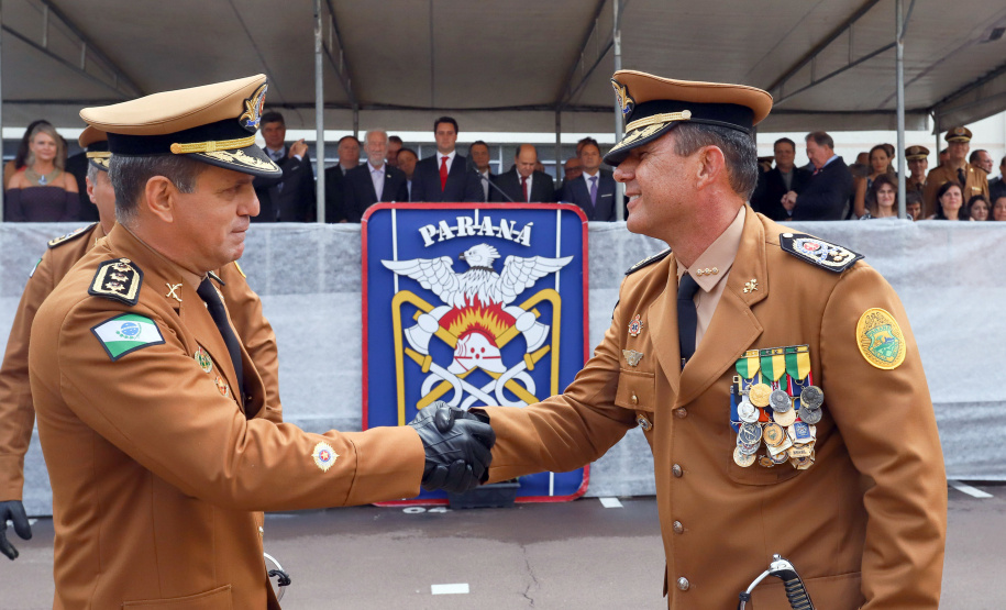 O governador Carlos Massa Ratinho Junior participa da solenidade de troca de comando do Corpo de Bombeiros do Paraná. O coronel Samuel Prestes assume o comando, em substituição ao coronel Antônio Carlos de Morais, que ocupava interinamente o cargo. - Curitiba, 21/01/2019 - Foto: Rodrigo Felix Leal/ANPr
