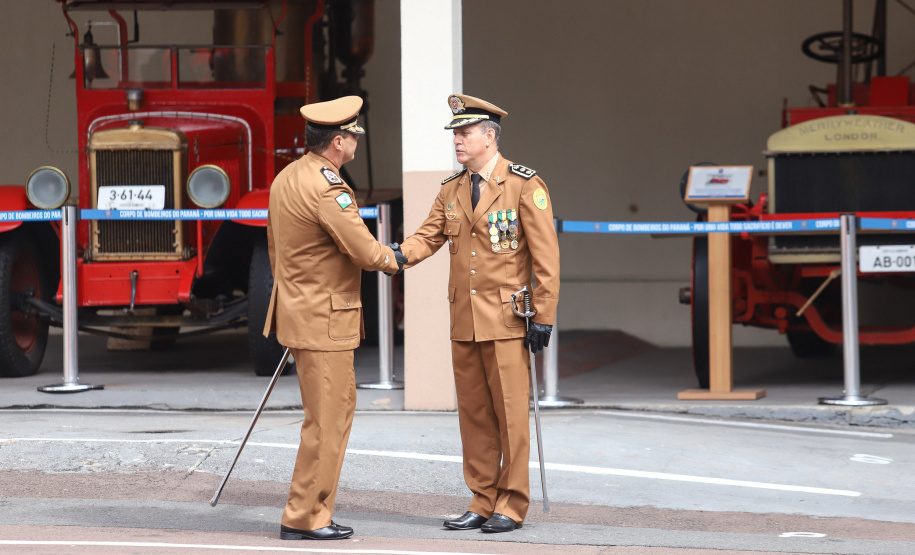 O governador Carlos Massa Ratinho Junior participa da solenidade de troca de comando do Corpo de Bombeiros do Paraná. O coronel Samuel Prestes assume o comando, em substituição ao coronel Antônio Carlos de Morais, que ocupava interinamente o cargo. - Curitiba, 21/01/2019 - Foto: Rodrigo Felix Leal/ANPr