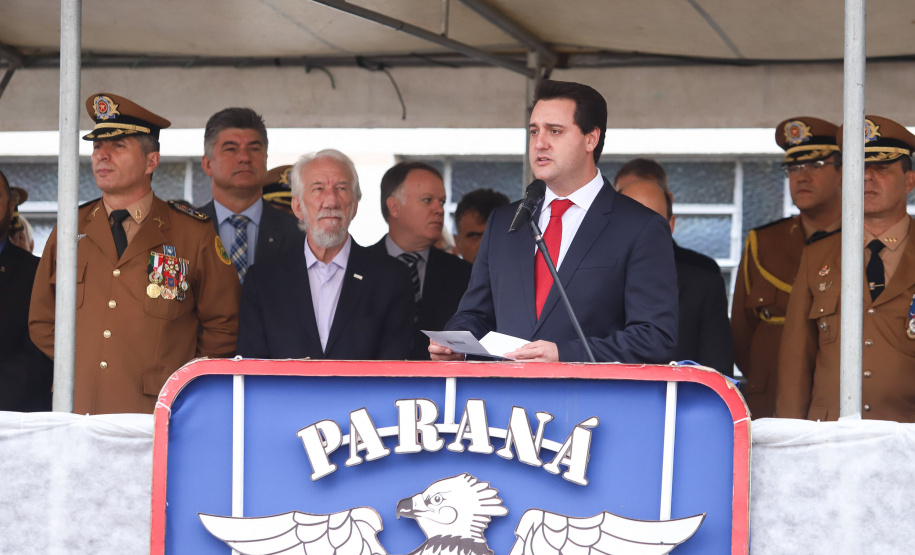 O governador Carlos Massa Ratinho Junior participa da solenidade de troca de comando do Corpo de Bombeiros do Paraná. O coronel Samuel Prestes assume o comando, em substituição ao coronel Antônio Carlos de Morais, que ocupava interinamente o cargo. - Curitiba, 21/01/2019 - Foto: Rodrigo Felix Leal/ANPr