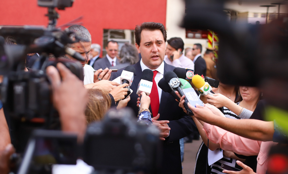 O governador Carlos Massa Ratinho Junior participa da solenidade de troca de comando do Corpo de Bombeiros do Paraná. O coronel Samuel Prestes assume o comando, em substituição ao coronel Antônio Carlos de Morais, que ocupava interinamente o cargo. - Curitiba, 21/01/2019 - Foto: Rodrigo Felix Leal/ANPr