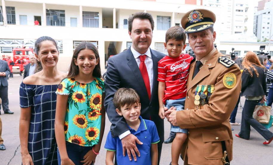 O governador Carlos Massa Ratinho Junior participa da solenidade de troca de comando do Corpo de Bombeiros do Paraná. O coronel Samuel Prestes assume o comando, em substituição ao coronel Antônio Carlos de Morais, que ocupava interinamente o cargo. - Curitiba, 21/01/2019 - Foto: Rodrigo Felix Leal/ANPr