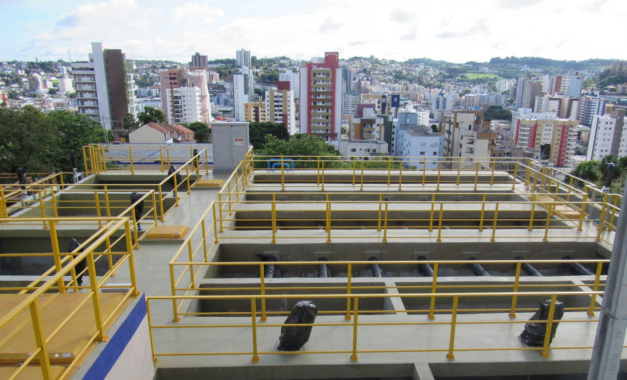 Sanepar investe R$ 40 milhões no abastecimento de Pato Branco. A estação vai tratar 22,8 milhões de litros de água e o sistema vai ter capacidade ampliada para armazenar 13,9 milhões de litros . Na foto, ampliação da estação de tratamento de água vai garantir a produção de 265 litros de água por segundo. - Pato Branco, 21/01/2019 - Foto: Divulgação Sanepar