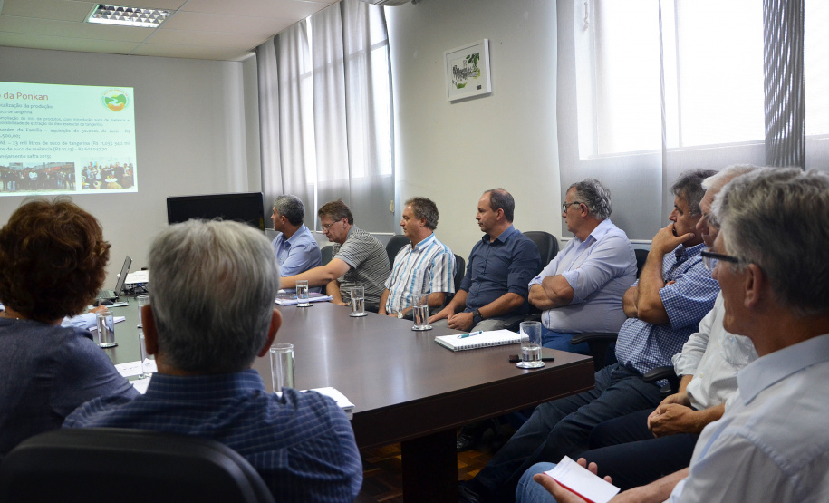 Pequenos produtores da região metropolitana de Curitiba estão se unindo em torno de um projeto ? Pró-Metrópole ? Programa de Desenvolvimento Produtivo Integrado da Região Metropolitana de Curitiba ? que visa organizar as cadeias produtivas de produtos agropecuários da região, para que acessem o mercado de forma mais organizada.  -  Curitiba, 21/01/2019  -  Foto: Divulgação SEAB