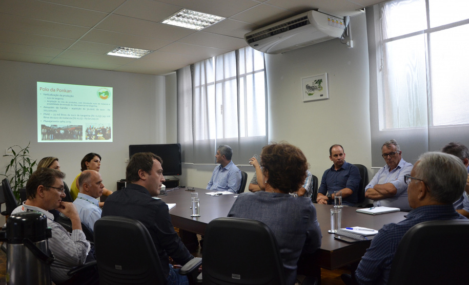 Pequenos produtores da região metropolitana de Curitiba estão se unindo em torno de um projeto ? Pró-Metrópole ? Programa de Desenvolvimento Produtivo Integrado da Região Metropolitana de Curitiba ? que visa organizar as cadeias produtivas de produtos agropecuários da região, para que acessem o mercado de forma mais organizada.  -  Curitiba, 21/01/2019  -  Foto: Divulgação SEAB