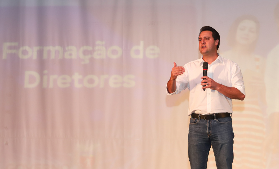 Governador Carlos Massa Ratinho Junior participa do Seminário Aprendizagem em Foco 2019. O evento é organizado pela Secretaria de Estado da Educação e direcionado aos diretores das 2,1 mil escolas estaduais, chefes dos Núcleos Regionais de Educação e coordenadores pedagógicos das regionais. O seminário acontece no Centro de Capacitação de Faxinal do Céu, no município de Pinhão (Centro-Sul).  -  Faxinal do Céu, Pinhão, 22/01/2019  -  Foto: Rodrigo Félix Leal