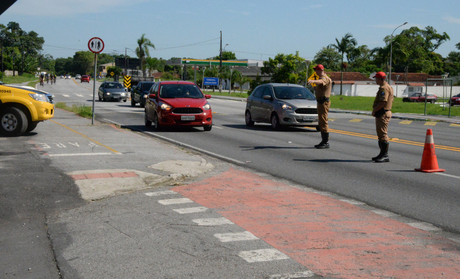 O Departamento de Trânsito do Paraná (Detran-PR) iniciou sua participação na Operação Verão com diversas atividades educativas nas tendas, blitzes instrutivas e a campanha “Se Liga no Trânsito”. Foto: Pamella Rosa/Detran