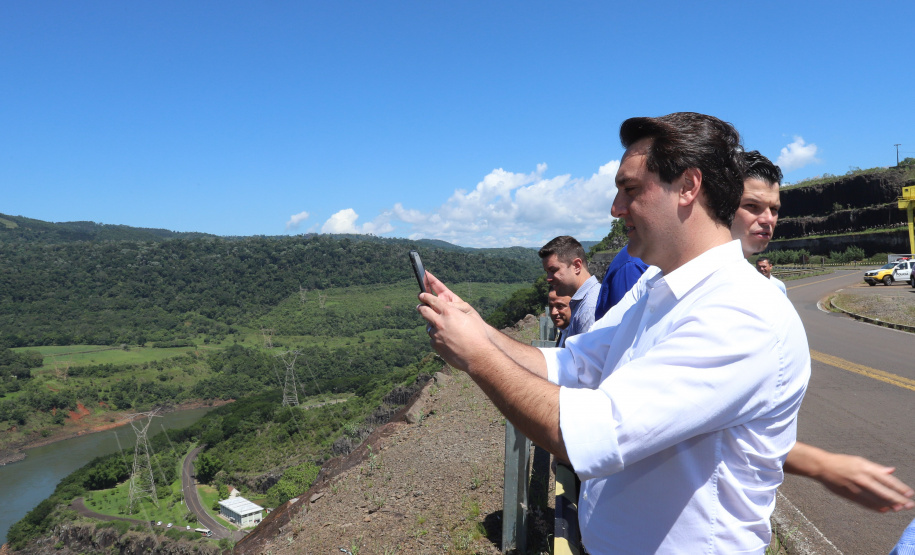 Governador Carlos Massa Ratinho Junior, acompanhado do presidente da Copel, Daniel Pimentel, visita a Usina Governador Bento Munhoz da Rocha Netto (Foz do Areia), no município de Pinhão - Pinhão, 22/01/2019 - Foto: Rodrigo Félix Leal