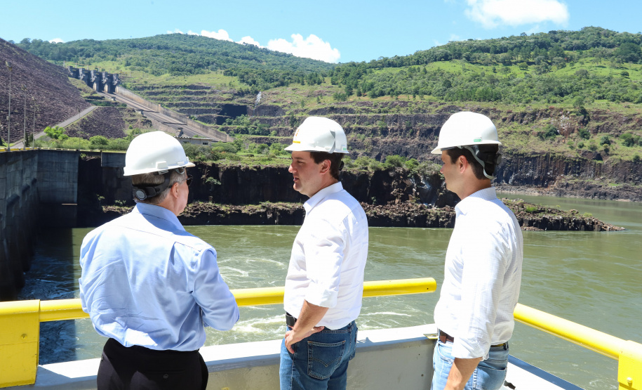 Governador Carlos Massa Ratinho Junior, acompanhado do presidente da Copel, Daniel Pimentel, visita a Usina Governador Bento Munhoz da Rocha Netto (Foz do Areia), no município de Pinhão - Pinhão, 22/01/2019 - Foto: Rodrigo Félix Leal