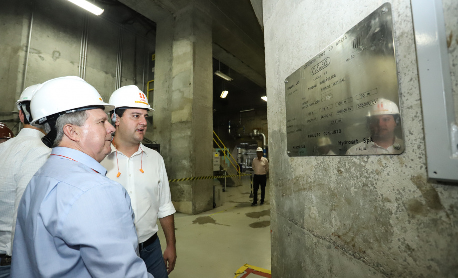 Governador Carlos Massa Ratinho Junior, acompanhado do presidente da Copel, Daniel Pimentel, visita a Usina Governador Bento Munhoz da Rocha Netto (Foz do Areia), no município de Pinhão - Pinhão, 22/01/2019 - Foto: Rodrigo Félix Leal