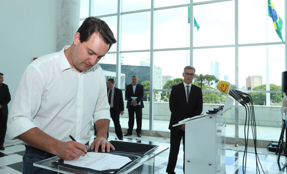 O governador Carlos Massa Ratinho Junior determinou a contratação de uma auditoria externa para avaliar as folhas de pagamento dos servidores ativos do Poder Executivo e inativos da Paranaprevidência (todos os Poderes). - Curitiba, 22/01/2019 - Foto: Rodrigo Félix Leal