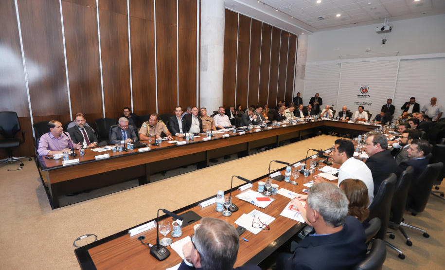 O governador Carlos Massa Ratinho Junior determinou a contratação de uma auditoria externa para avaliar as folhas de pagamento dos servidores ativos do Poder Executivo e inativos da Paranaprevidência (todos os Poderes). - Curitiba, 22/01/2019 - Foto: Rodrigo Félix Leal