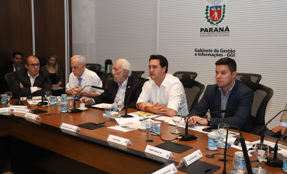 O governador Carlos Massa Ratinho Junior determinou a contratação de uma auditoria externa para avaliar as folhas de pagamento dos servidores ativos do Poder Executivo e inativos da Paranaprevidência (todos os Poderes). - Curitiba, 22/01/2019 - Foto: Rodrigo Félix Leal