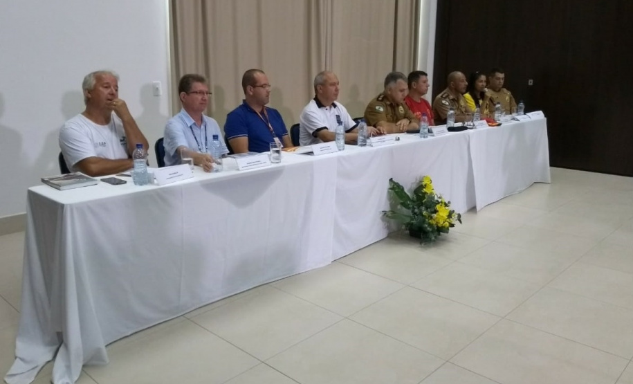 Em coletiva com órgãos envolvidos, Sanepar apresenta balanço dos 30 dias de Operação Verão - Foto: Divulgação Sanepar