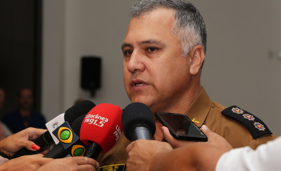 A temporada de verão no Paraná fechou os primeiros 30 dias e os serviços do Governo do Estado foram marcantes ao proporcionarem mais segurança, alternativas de lazer e serviços gratuitos ao veranista. Na foto, o Coordenador da Operação Verão Paraná 2018/2019 e Comandante do 6° Comando Regional da PM (6° CRPM), coronel Valterlei Mattos de Souza. - Litoral do Paraná, Operação Verão, 22/01/2019 - Foto: Divulgação PMPR