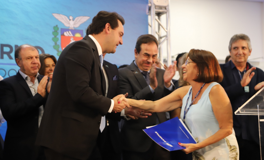 O governador Carlos Massa Ratinho Junior afirmou nesta quarta-feira (23), na solenidade de comemoração pelos 56 anos da Sanepar e de posse da nova diretoria, que a missão da empresa é avançar em oferta de água e sistema de esgoto, chegando a localidades que ainda não contam com estes serviços.Foto: José Fernando Ogura/ANPr