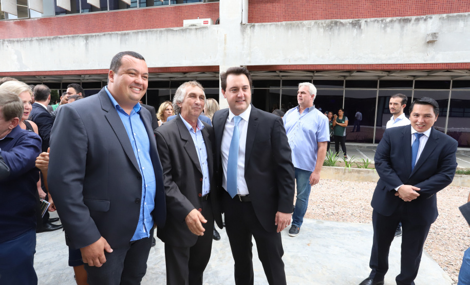 O governador Carlos Massa Ratinho Junior afirmou nesta quarta-feira (23), na solenidade de comemoração pelos 56 anos da Sanepar e de posse da nova diretoria, que a missão da empresa é avançar em oferta de água e sistema de esgoto, chegando a localidades que ainda não contam com estes serviços.Foto: Rodrigo Felix Leal/ANPr