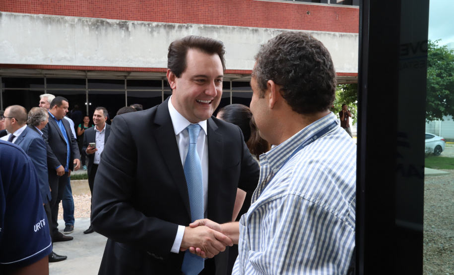 O governador Carlos Massa Ratinho Junior afirmou nesta quarta-feira (23), na solenidade de comemoração pelos 56 anos da Sanepar e de posse da nova diretoria, que a missão da empresa é avançar em oferta de água e sistema de esgoto, chegando a localidades que ainda não contam com estes serviços.Foto: Rodrigo Felix Leal/ANPr