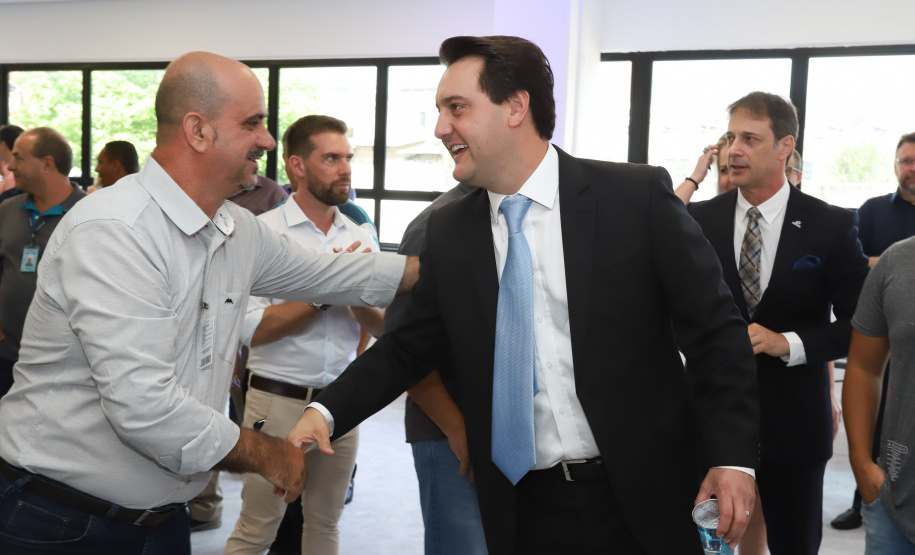 O governador Carlos Massa Ratinho Junior afirmou nesta quarta-feira (23), na solenidade de comemoração pelos 56 anos da Sanepar e de posse da nova diretoria, que a missão da empresa é avançar em oferta de água e sistema de esgoto, chegando a localidades que ainda não contam com estes serviços.Foto: Rodrigo Felix Leal/ANPr