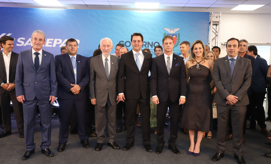 O governador Carlos Massa Ratinho Junior afirmou nesta quarta-feira (23), na solenidade de comemoração pelos 56 anos da Sanepar e de posse da nova diretoria, que a missão da empresa é avançar em oferta de água e sistema de esgoto, chegando a localidades que ainda não contam com estes serviços.Foto: Rodrigo Felix Leal/ANPr