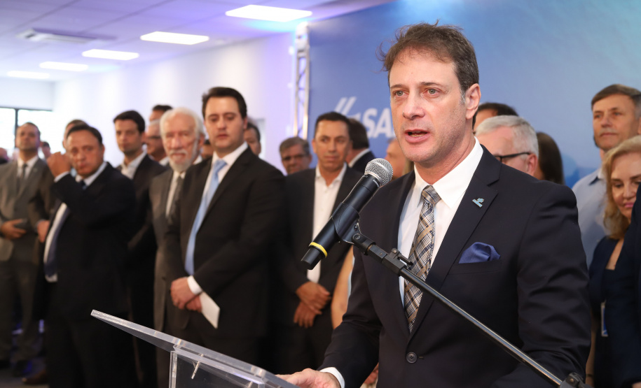 O governador Carlos Massa Ratinho Junior afirmou nesta quarta-feira (23), na solenidade de comemoração pelos 56 anos da Sanepar e de posse da nova diretoria, que a missão da empresa é avançar em oferta de água e sistema de esgoto, chegando a localidades que ainda não contam com estes serviços.Foto: Rodrigo Felix Leal/ANPr