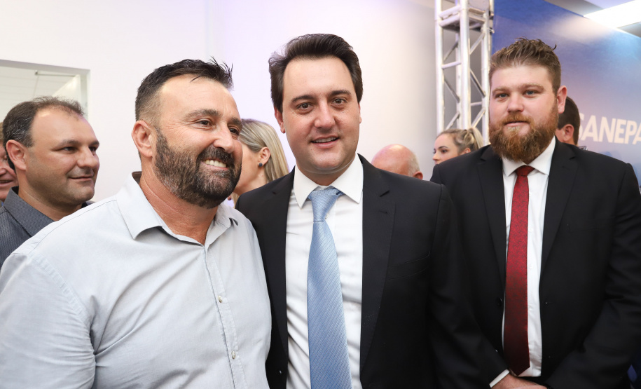 O governador Carlos Massa Ratinho Junior afirmou nesta quarta-feira (23), na solenidade de comemoração pelos 56 anos da Sanepar e de posse da nova diretoria, que a missão da empresa é avançar em oferta de água e sistema de esgoto, chegando a localidades que ainda não contam com estes serviços.Foto: Rodrigo Felix Leal/ANPr