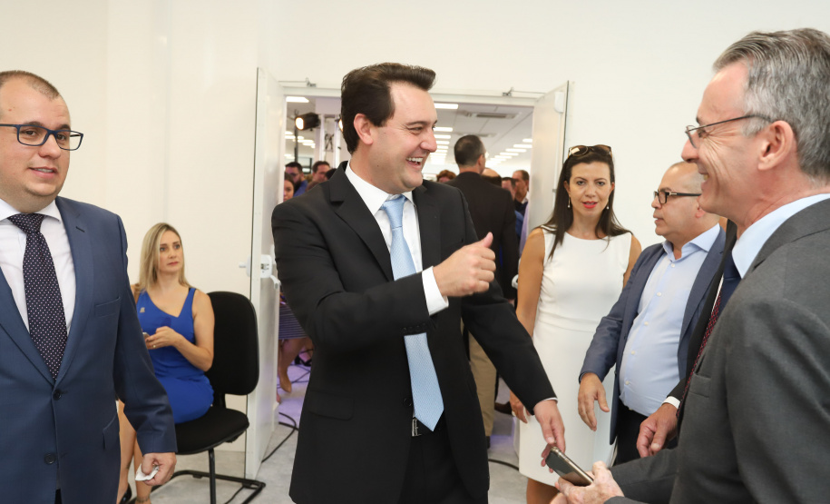 O governador Carlos Massa Ratinho Junior afirmou nesta quarta-feira (23), na solenidade de comemoração pelos 56 anos da Sanepar e de posse da nova diretoria, que a missão da empresa é avançar em oferta de água e sistema de esgoto, chegando a localidades que ainda não contam com estes serviços.Foto: Rodrigo Felix Leal/ANPr