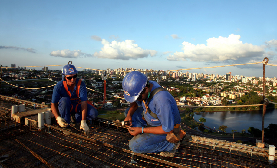 O Paraná apresenta o melhor resultado na geração de empregos desde 2014. Os resultados são do Cadastro Geral de Empregados e Desempregados (Caged), divulgados neste mês pelo Ministério do Trabalho. Foram criadas 40.256 novas vagas com carteira assinada em 2018, o que representa um aumento de 230% em relação a 2017. Curitiba, 23/01/2019 - Foto: Gilson Abreu