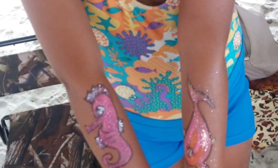 Nos primeiros 30 dias de Operação Verão, o Instituto Ambiental do Paraná (IAP) vem promovendo atividades ambientais lúdicas e educativas aos veranistas que estão no Litoral e também no Interior do Estado. As ações são realizadas em parceria com a Secretaria de Estado do Desenvolvimento Ambiental e Turismo, o Instituto das Águas e o Batalhão da Polícia Ambiental Força Verde. Foto: Divulgação/SEMA