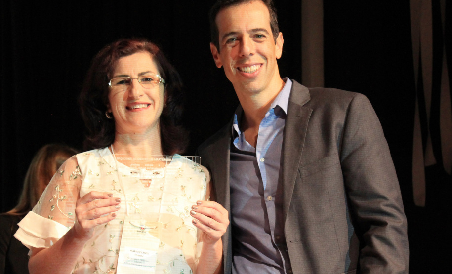 A Secretaria de Estado da Educação iniciou nessa quinta-feira (24), em Pinhão (no Centro-Sul), a segunda etapa do Seminário de Diretores ? Aprendizagem em Foco 2019. HOMENAGENS - As escolas estaduais das dez regionais com as melhores notas e maior crescimento no Índice de Desenvolvimento da Educação Básica (Ideb) foram homenageadas pela pasta na abertura do evento.  -  Faxinal do Céu, 24/01/2019  -  Foto: Fernandor de Jesus/SEED