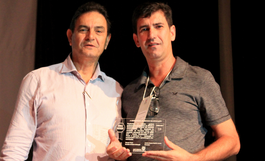 A Secretaria de Estado da Educação iniciou nessa quinta-feira (24), em Pinhão (no Centro-Sul), a segunda etapa do Seminário de Diretores ? Aprendizagem em Foco 2019. HOMENAGENS - As escolas estaduais das dez regionais com as melhores notas e maior crescimento no Índice de Desenvolvimento da Educação Básica (Ideb) foram homenageadas pela pasta na abertura do evento.  -  Faxinal do Céu, 24/01/2019  -  Foto: Fernandor de Jesus/SEED