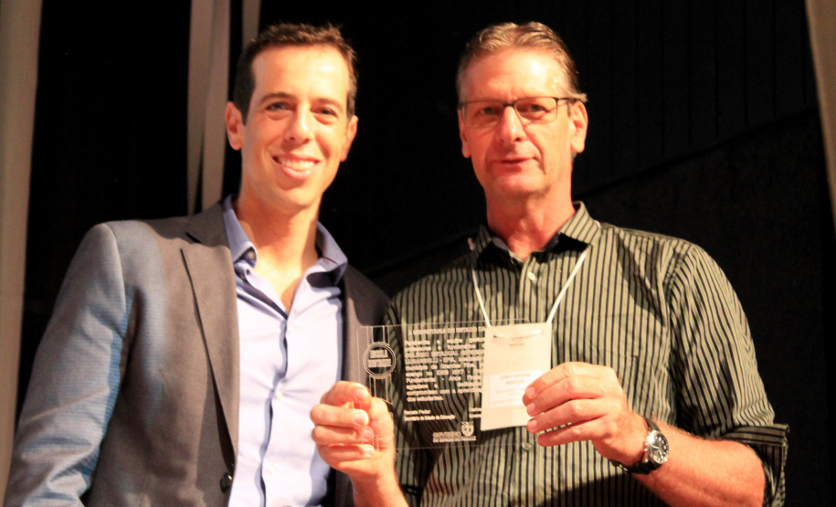 A Secretaria de Estado da Educação iniciou nessa quinta-feira (24), em Pinhão (no Centro-Sul), a segunda etapa do Seminário de Diretores ? Aprendizagem em Foco 2019. HOMENAGENS - As escolas estaduais das dez regionais com as melhores notas e maior crescimento no Índice de Desenvolvimento da Educação Básica (Ideb) foram homenageadas pela pasta na abertura do evento.  -  Faxinal do Céu, 24/01/2019  -  Foto: Fernandor de Jesus/SEED