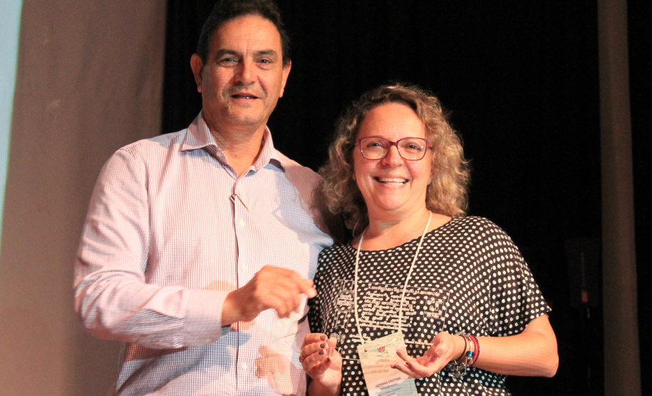 A Secretaria de Estado da Educação iniciou nessa quinta-feira (24), em Pinhão (no Centro-Sul), a segunda etapa do Seminário de Diretores ? Aprendizagem em Foco 2019. HOMENAGENS - As escolas estaduais das dez regionais com as melhores notas e maior crescimento no Índice de Desenvolvimento da Educação Básica (Ideb) foram homenageadas pela pasta na abertura do evento.  -  Faxinal do Céu, 24/01/2019  -  Foto: Fernandor de Jesus/SEED