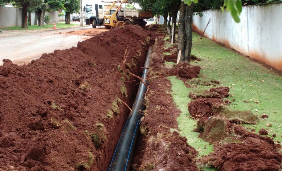 A Sanepar está investindo R$ 7,7 milhões na ampliação dos sistemas de abastecimento de água e de coleta e tratamento de esgoto em Palotina. Obras de assentamento das redes de distribuição de água -  Palotina, 25/01/2019  -  Foto: Divulgação Sanepar