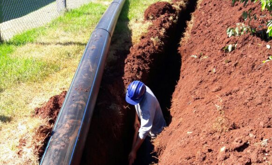 A Sanepar está investindo R$ 7,7 milhões na ampliação dos sistemas de abastecimento de água e de coleta e tratamento de esgoto em Palotina. Obras de assentamento das redes de distribuição de água -  Palotina, 25/01/2019  -  Foto: Divulgação Sanepar
