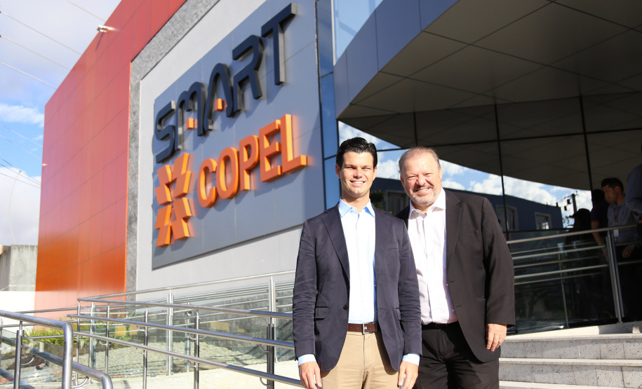 Presidente da Copel, Daniel Pimentel Slaviero (centro), e o diretor da Copel Distribuição, Antonio Guetter (à esquerda), visitam o Smart Copel. Curitiiba, 25/01/2019 -  Foto: Dani Catisti/Copel
