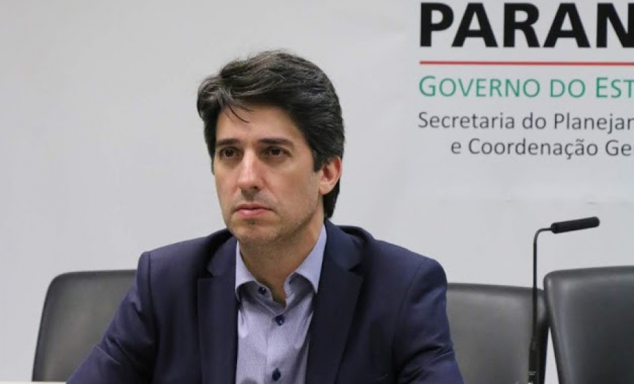 O Governo do Estado trabalha na conclusão do Programa de Modernização dos Processos de Licenciamento, Outorga, Fiscalização e Monitoramento Ambiental, que tem recursos do Banco Mundial. Nesta sexta-feira (25) o secretário Planejamento e Projetos Estruturantes, Valdemar Bernardo Jorge, se reuniu com o secretário interino de Desenvolvimento Ambiental e Turismo, Everton Souza, para discutir o cronograma de implantação do novo programa. Foto: Divulgação/ANPr