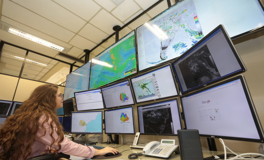 O Governo do Estado fará um contrato de gestão com o Sistema Meteorológico do Paraná (Simepar) para avaliar a situação das 461 barragens existentes no território paranaense. - Curitiba, 28/01/2019 -   Foto:Jaelson Lucas / ANPr