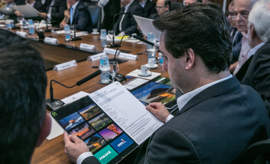 As futuras campanhas que o Governo do Paraná vai realizar para fortalecer o turismo do Paraná foram apresentadas nesta terça-feira (29) na reunião do governador Carlos Massa Ratinho Junior com o secretariado. Curitiba,29/01/2019 - Foto: Maurílio Cheli/ANPrr