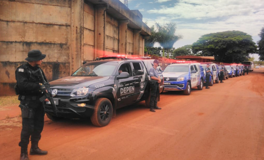 Agentes penitenciários que integram o quadro efetivo do Estado participaram do terceiro curso de escolta prisional realizado na cidade de Maringá. O objetivo foi capacitar esses servidores para compor os grupos especializados do Setor de Escolta Prisional do Departamento Penitenciário do Paraná (Depen). Foto: Divulgação/Depen
