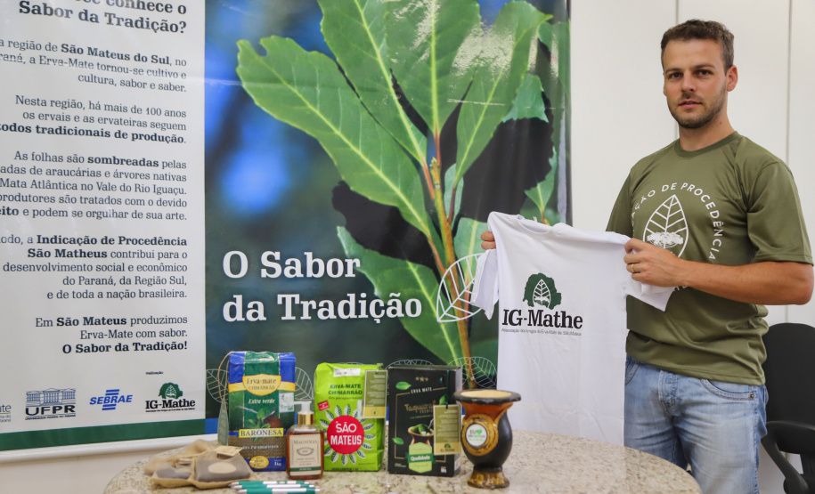 O Paraná é o terceiro estado brasileiro com o maior número de produtos certificados ou em processo de certificação de Indicação Geográfica. Na foto, Heliton Lugarini, presidente da Associação dos Amigos da Erva-mate. Foto:José Fernando Ogura/ANPr