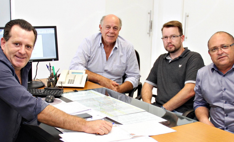 A constatação de um grande número de profissionais que atuam em garagens ou nas próprias moradias, muitas vezes na informalidade, leva lideranças de Fazenda Rio Grande, na Região Metropolitana de Curitiba, a pleitear apoio do Governo do Estado para a construção de Barracões Industriais.   Curitiba, 31/01/2019  -  Foto: Divulgação SEDU