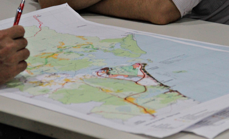 Integrantes do grupo de trabalho que atua na elaboração do Plano para o Desenvolvimento Sustentável do Litoral do Paraná se reuniram nesta semana, em Curitiba, para discutir as propostas do macrozoneamento da região.  - Curitiba, 01 02 2019  -  Foto: Divulgação SEDU