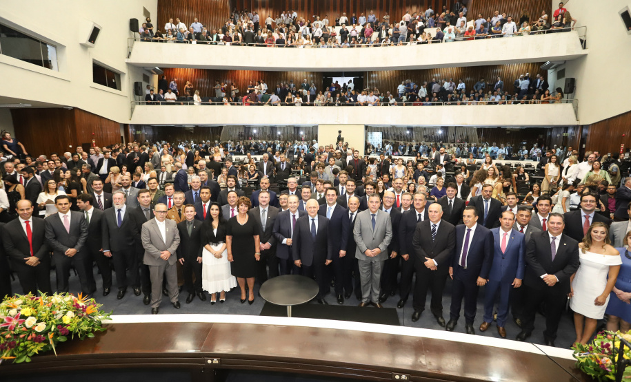 O governador Carlos Massa Ratinho Junior participou nesta sexta-feira (01) da solenidade de posse dos 54 deputados estaduais na Assembleia Legislativa do Paraná. -  Curitiba, 01/02/2019  -  Foto:  Rodrigo Félix Leal/ANPr