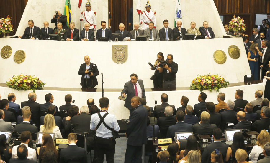 Governador Carlos Massa Ratinho Junior participa, na Assembleia Legislativa do Estado Paraná da abertura dos trabalhos legislativos de 2019.  -  Curitiba, 01/02/2019  -  Foto: Arnaldo Alves/ANPr
