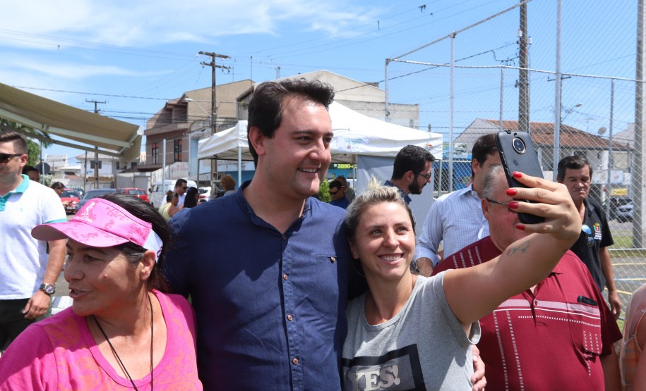O governador Carlos Massa Ratinho Junior e o prefeito de Curitiba, Rafael Greca, inauguraram neste sábado (02) um parque esportivo no Bairro Novo. A estrutura conta com quadra de futebol com grama sintética, pista de skate com oito obstáculos e quadra poliesportiva. Curitiba,02/02/2019   -  Foto: Rodrigo Félix Leal/ANPr