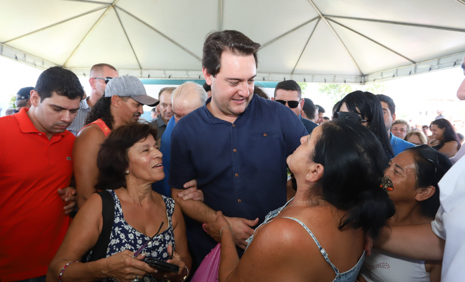 O governador Carlos Massa Ratinho Junior e o prefeito de Curitiba, Rafael Greca, inauguraram neste sábado (02) um parque esportivo no Bairro Novo. A estrutura conta com quadra de futebol com grama sintética, pista de skate com oito obstáculos e quadra poliesportiva. Curitiba,02/02/2019   -  Foto: Rodrigo Félix Leal/ANPr