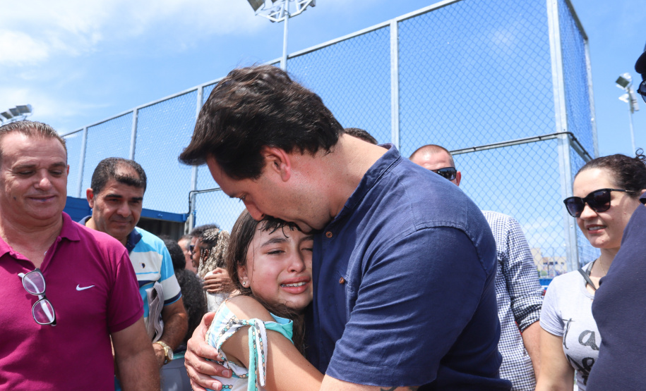 O governador Carlos Massa Ratinho Junior e o prefeito de Curitiba, Rafael Greca, inauguraram neste sábado (02) um parque esportivo no Bairro Novo. A estrutura conta com quadra de futebol com grama sintética, pista de skate com oito obstáculos e quadra poliesportiva. Curitiba,02/02/2019   -  Foto: Rodrigo Félix Leal/ANPr
